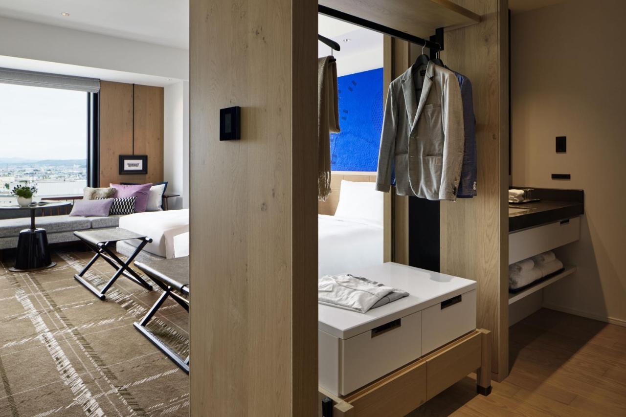 Hyatt Centric Канандзава Экстерьер фото A room at the hotel