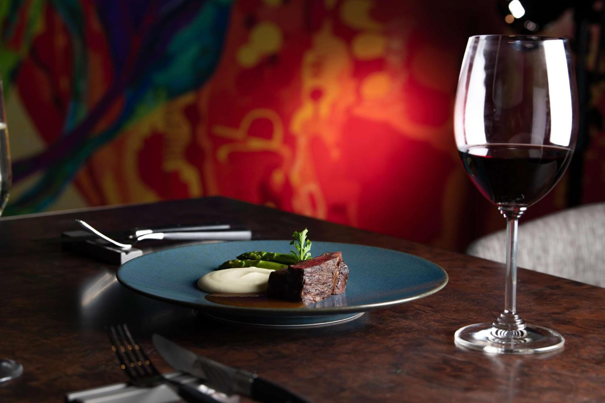 Hyatt Centric Канандзава Экстерьер фото A wine glass