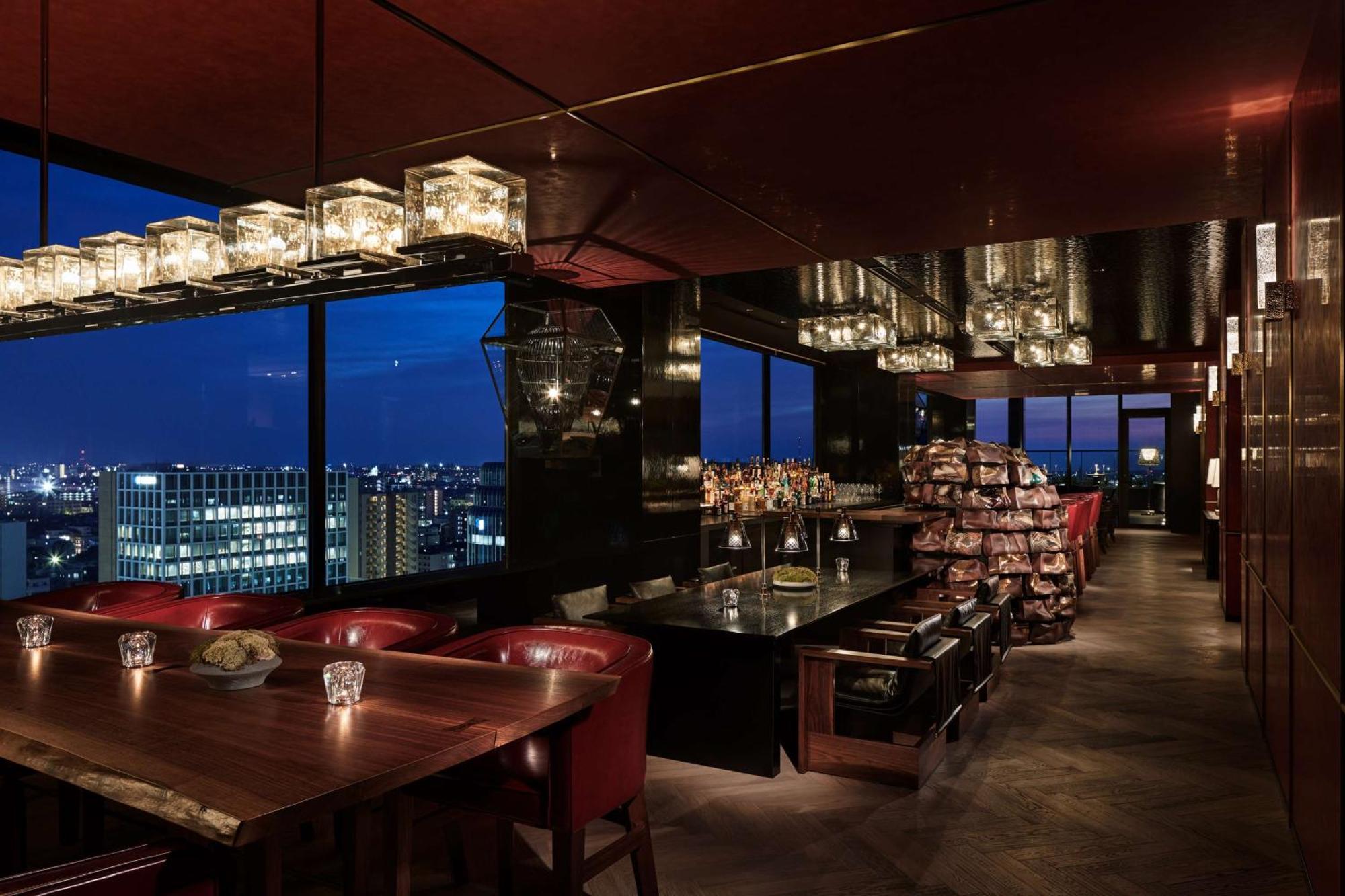 Hyatt Centric Канандзава Экстерьер фото The bar at the top of the hotel